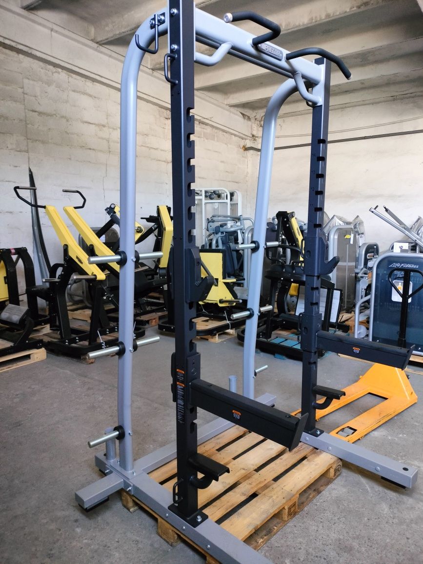 Nowy Half rack Precor rack squat stojak do przysiadów