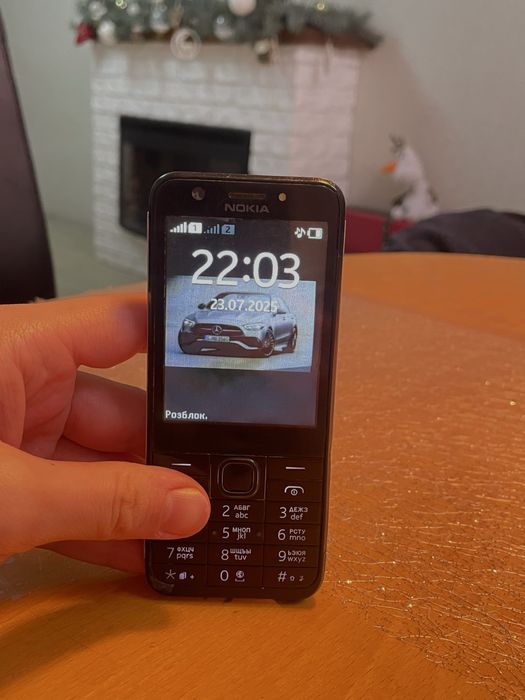 Nokia 230. Все ідеально працює,в хорргому стані