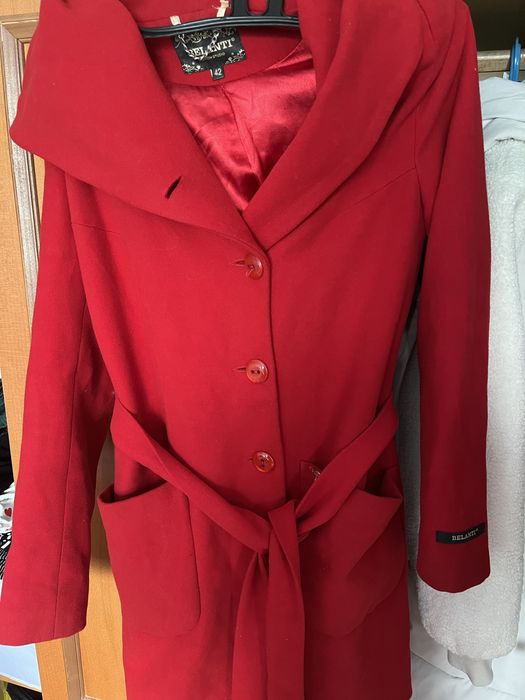 Женское пальто в отличном состоянии