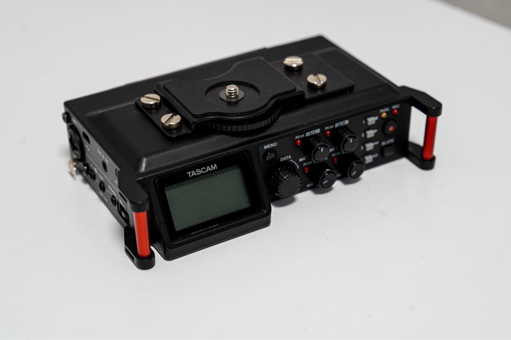 Рекордер Tascam DR-70D