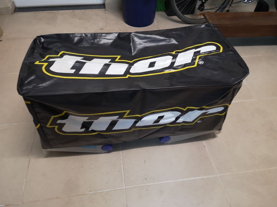 Espetaculares lonas das marca THOR e FOX