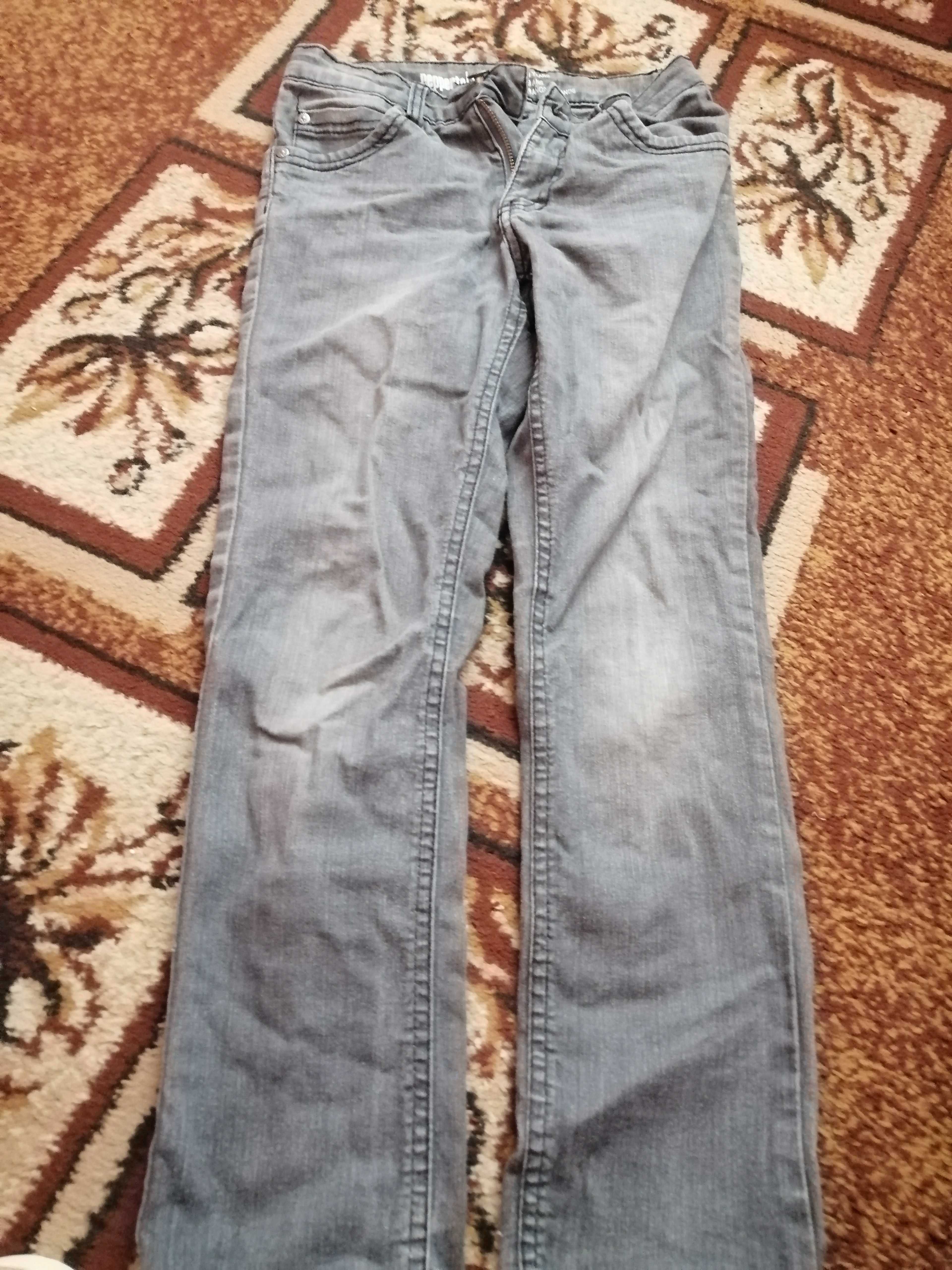 Spodnie jeansowe chłopięce 134