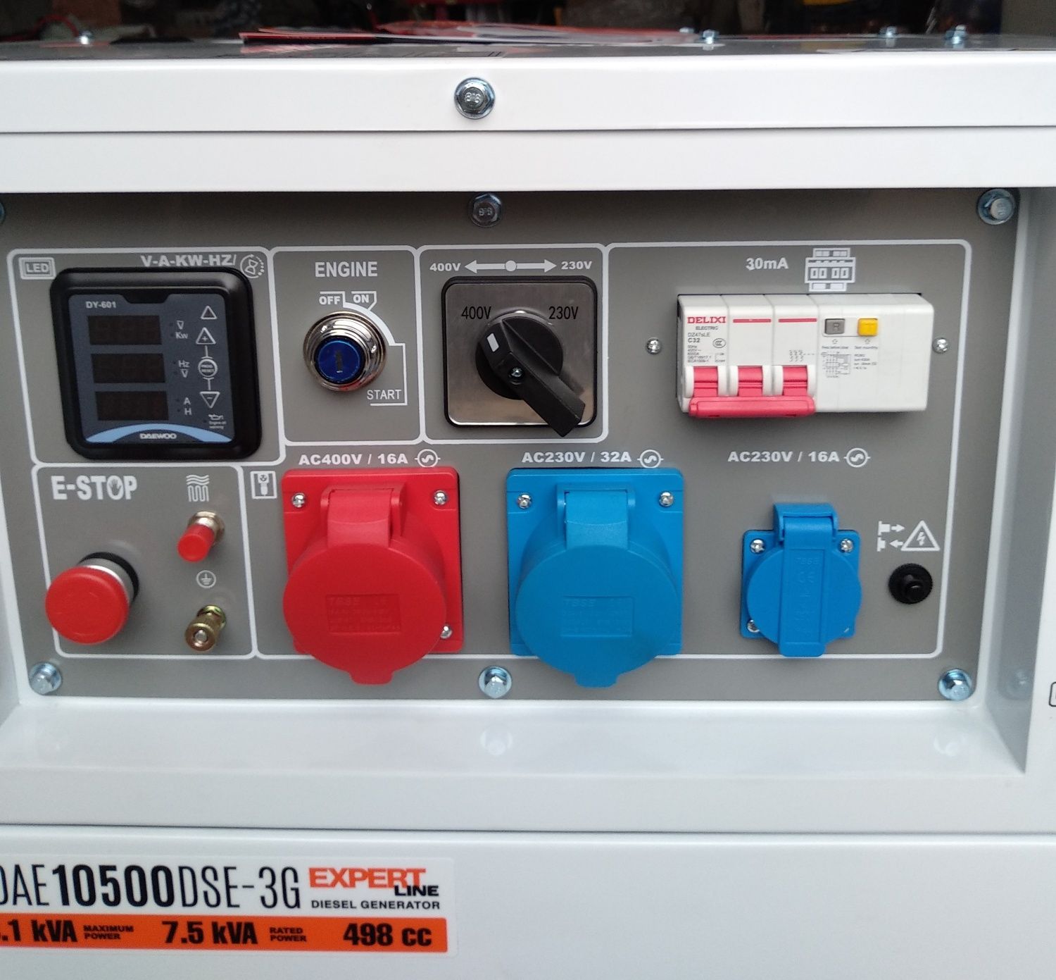 Дизельний генератор Daewoo DDAE 10500DSE-3