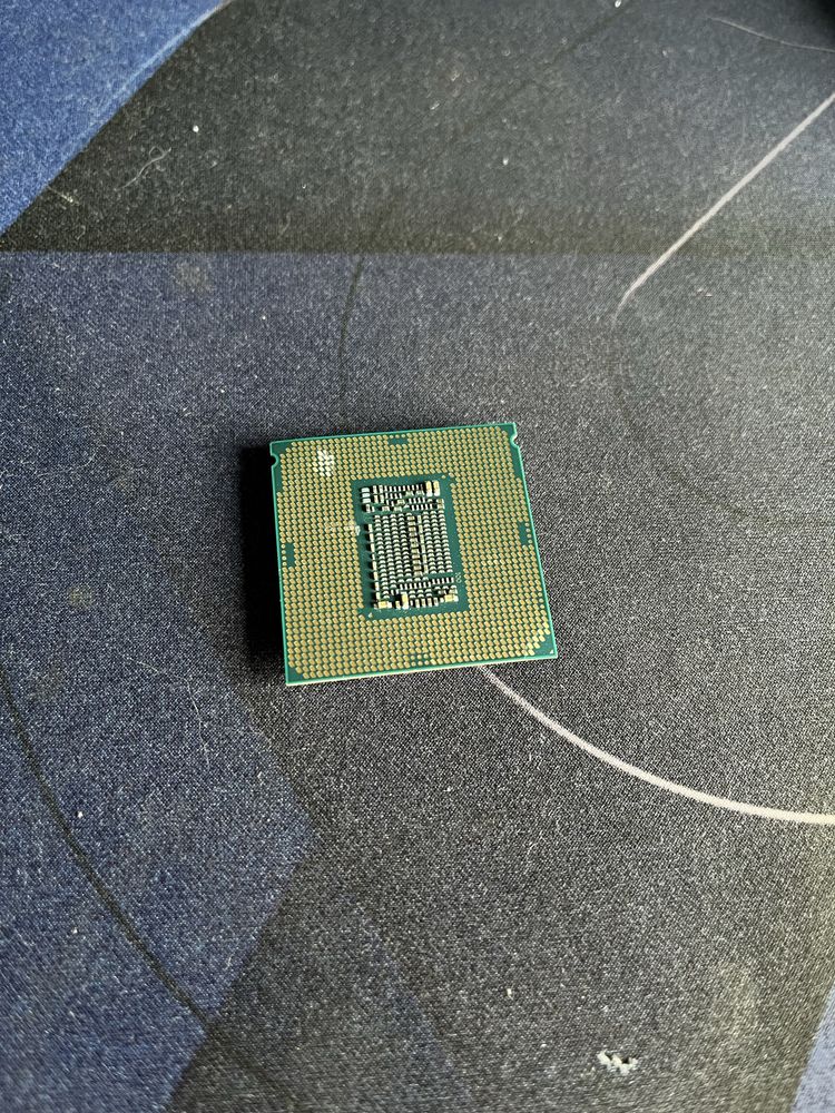 Intel córę i5-8400