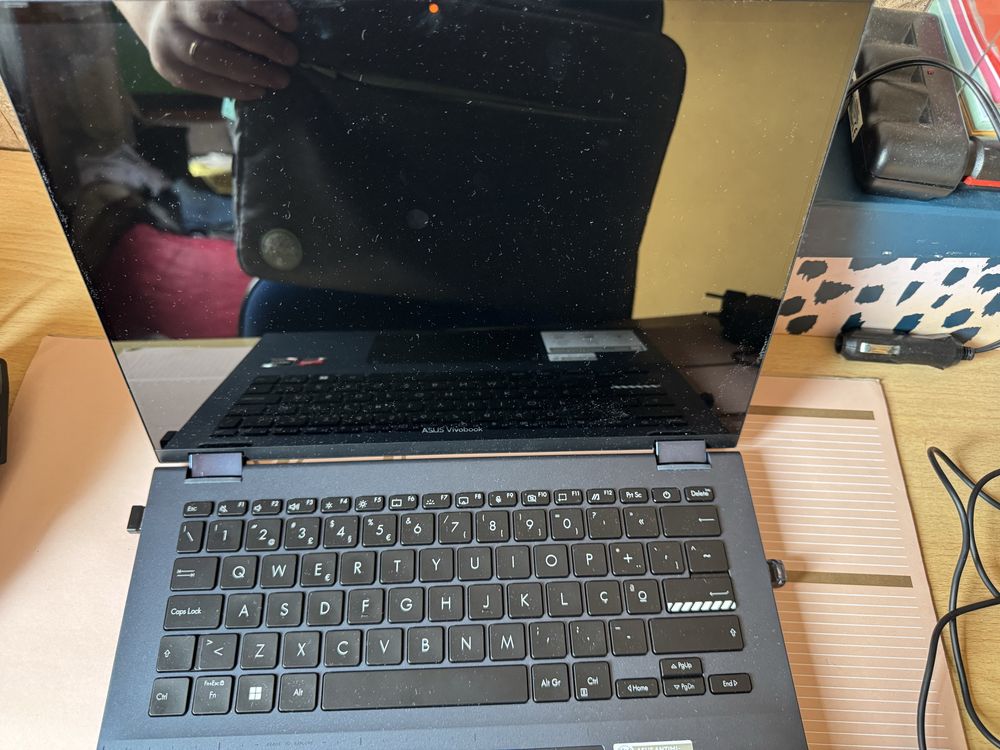 Computador portatil Hibrido Asus Vivobook