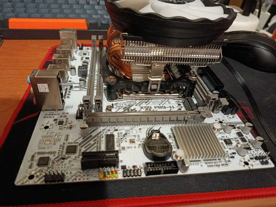 комплект: материнська плата X99 PR9-H + процесор Intel Xeon