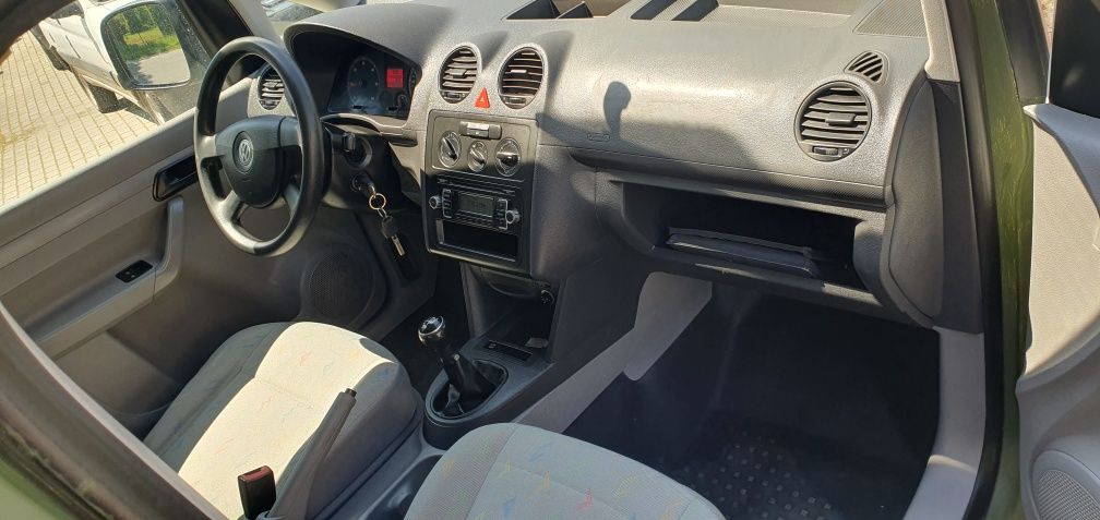 Caddy 1.9tdi hak Niemiec vat1