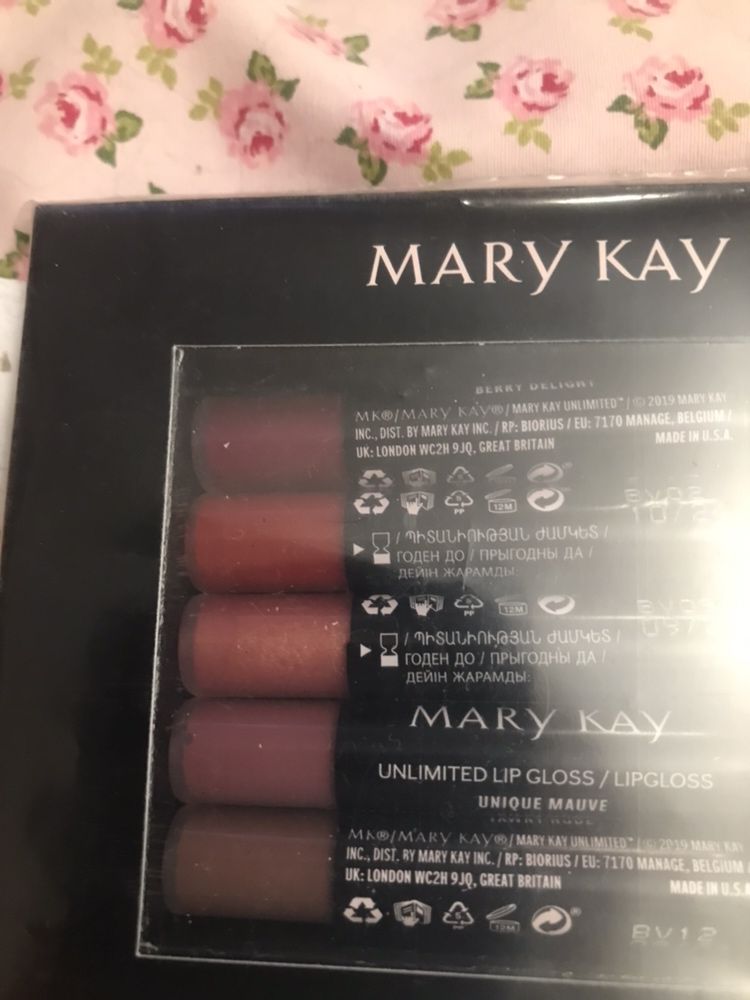 Помады mary kay, diva, Пудра Lancome,