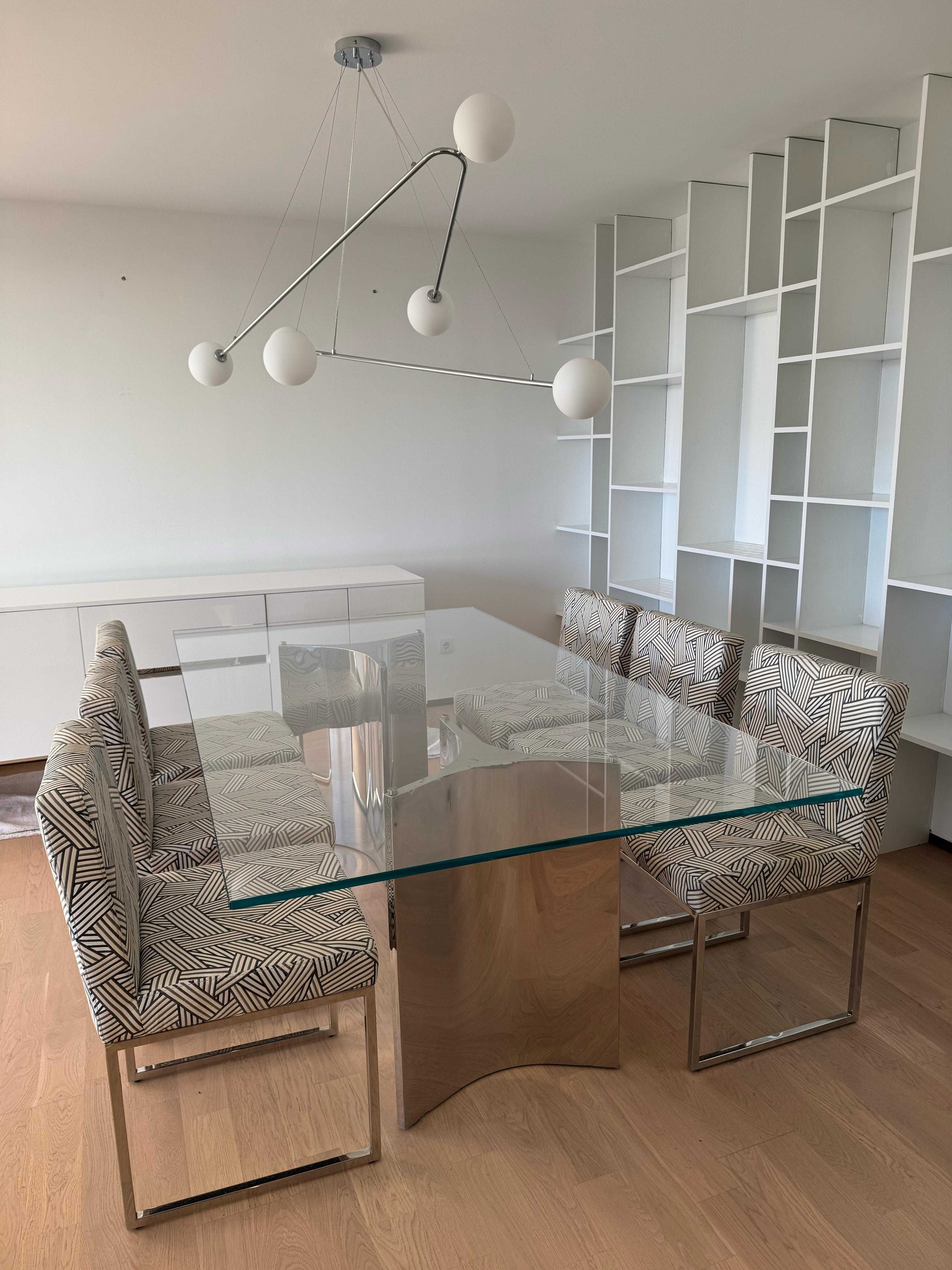 Conjunto de 6 cadeiras de mesa de jantar com padrão e base em inox