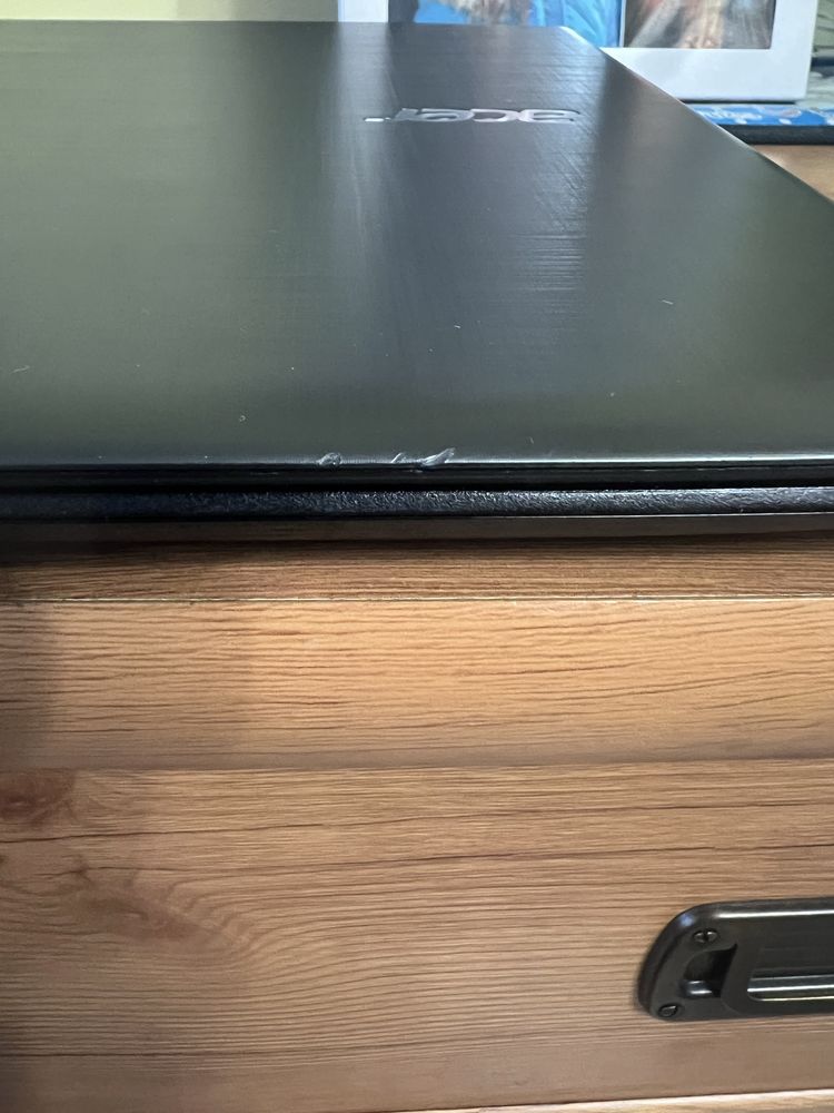 Leptop Acer Aspire E15