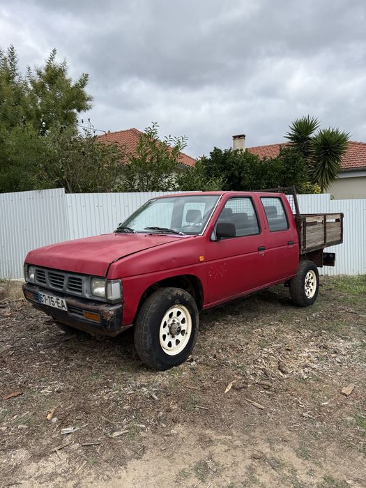 Nissan D21 4x4 ( Com Avaria )