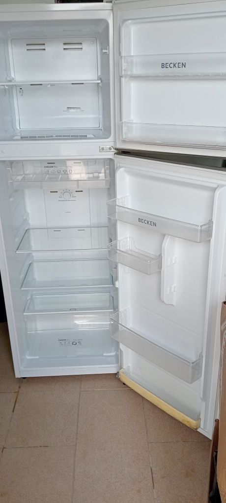 Venda de frigorífico usado em ótimo estado de conservação.