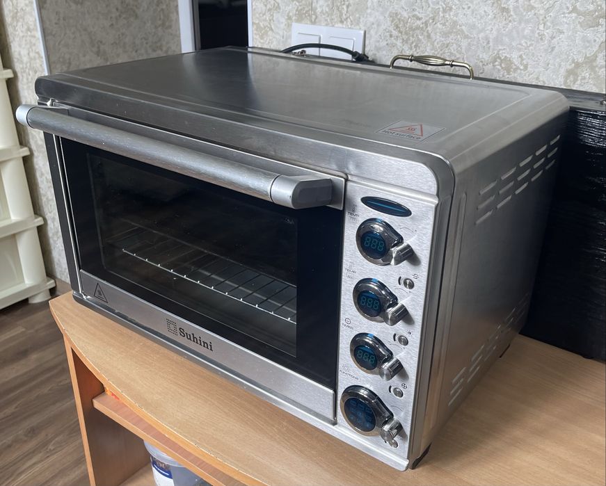 Духовка окремостояча з нержавіючої сталі