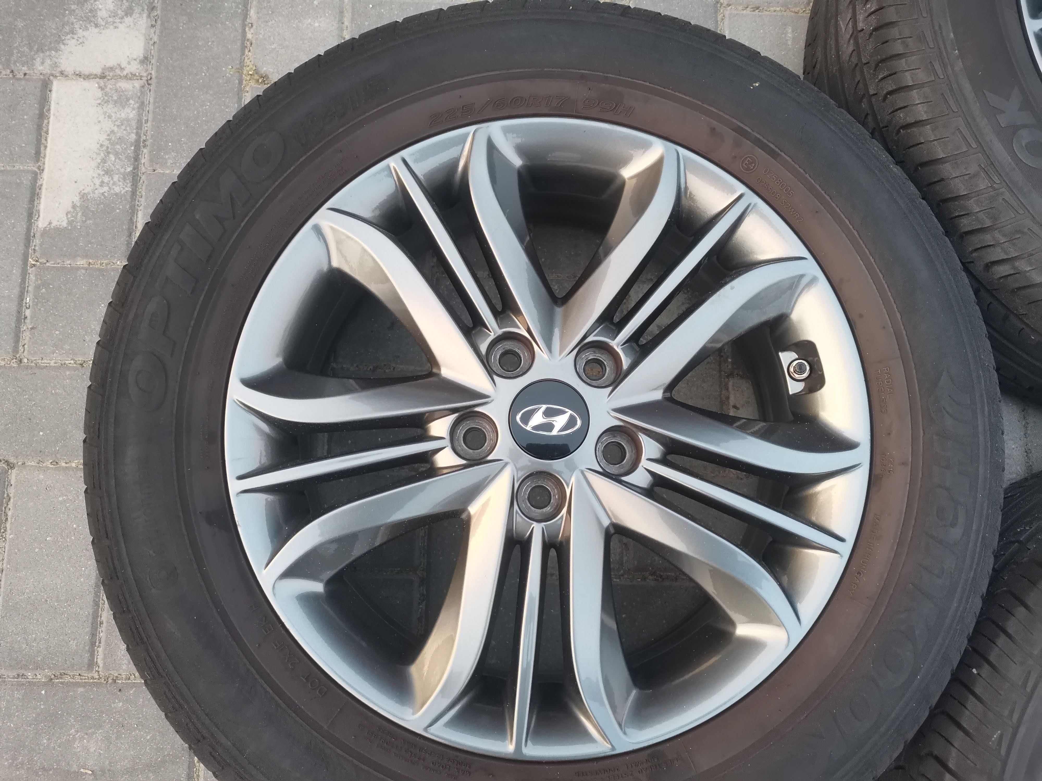 Felgi HYUNDAI IX35 Tucson i30 i40  6,5Jx17H2 5x114,3 ET51 TMPS