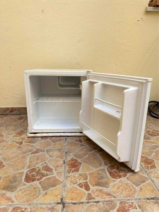 Mini frigorífico em bom estado