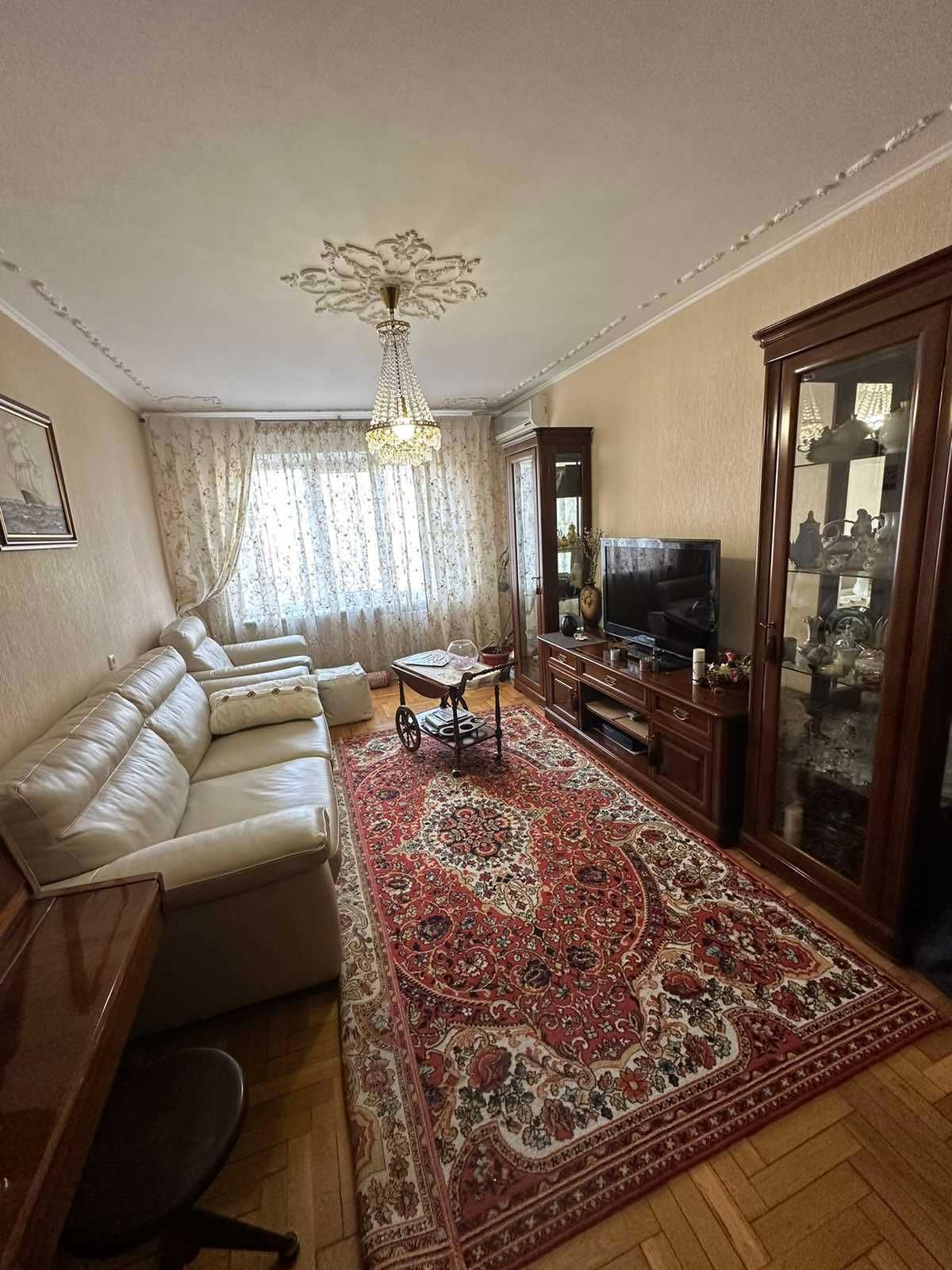 3 комнатную квартиру Люстдорфская дорога / Вузовский