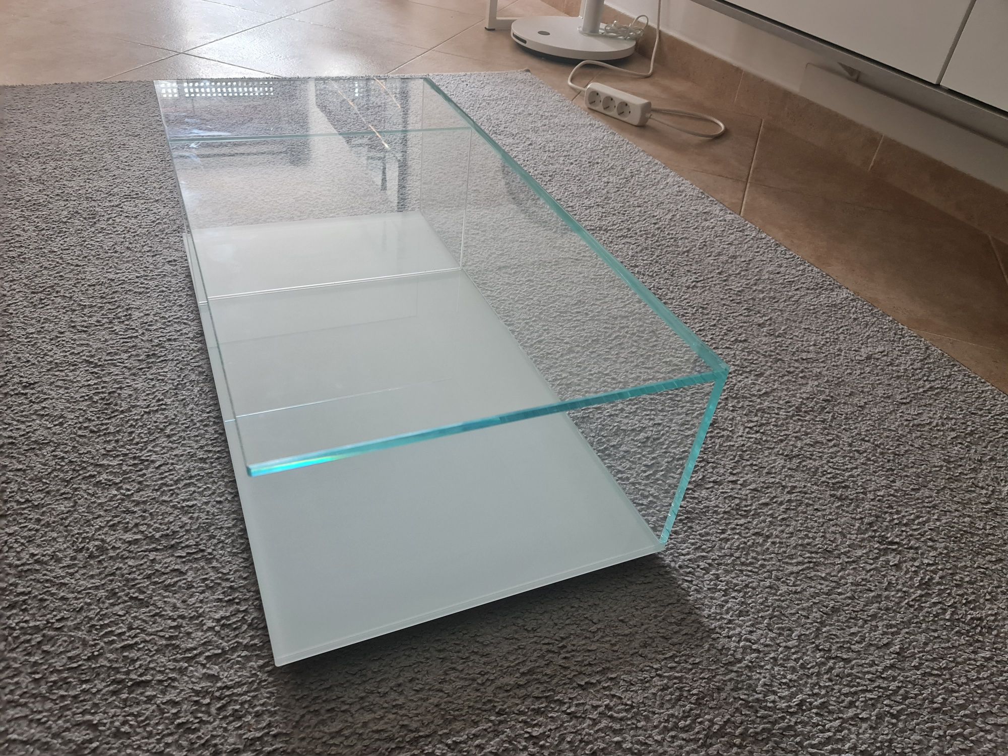 Mesa de centro pequena em vidro entrego grátis