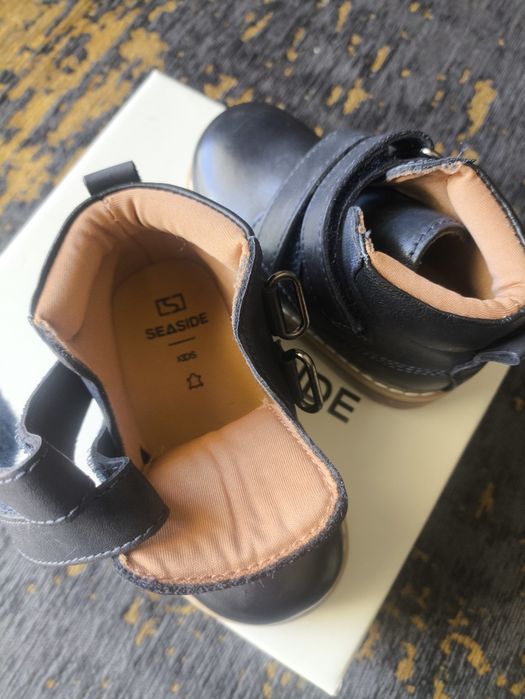 Botas de bebé em pele novas | Tamanho 20