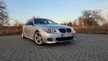 BMW Seria 5 BMW E60 550i SMG