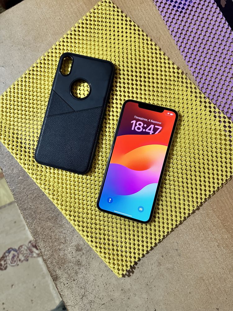 Продам Iphone xs Max 256 Neverlock гарний стан