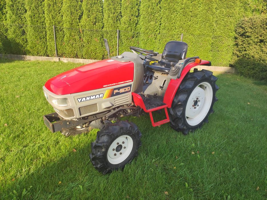 Traktorek ogrodowy yanmar f200/af24 ładowacz czołowy tur