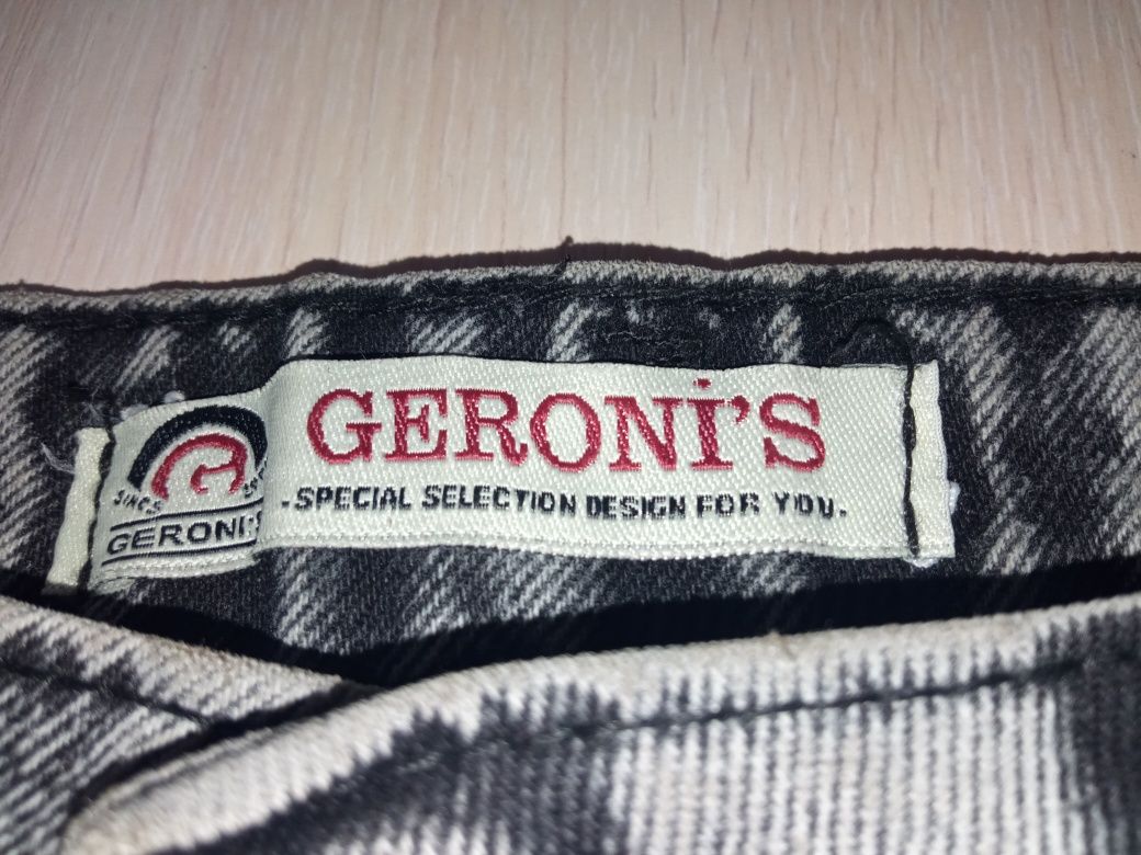 Спідниця GERONI'S з Туреччини; розмір:32