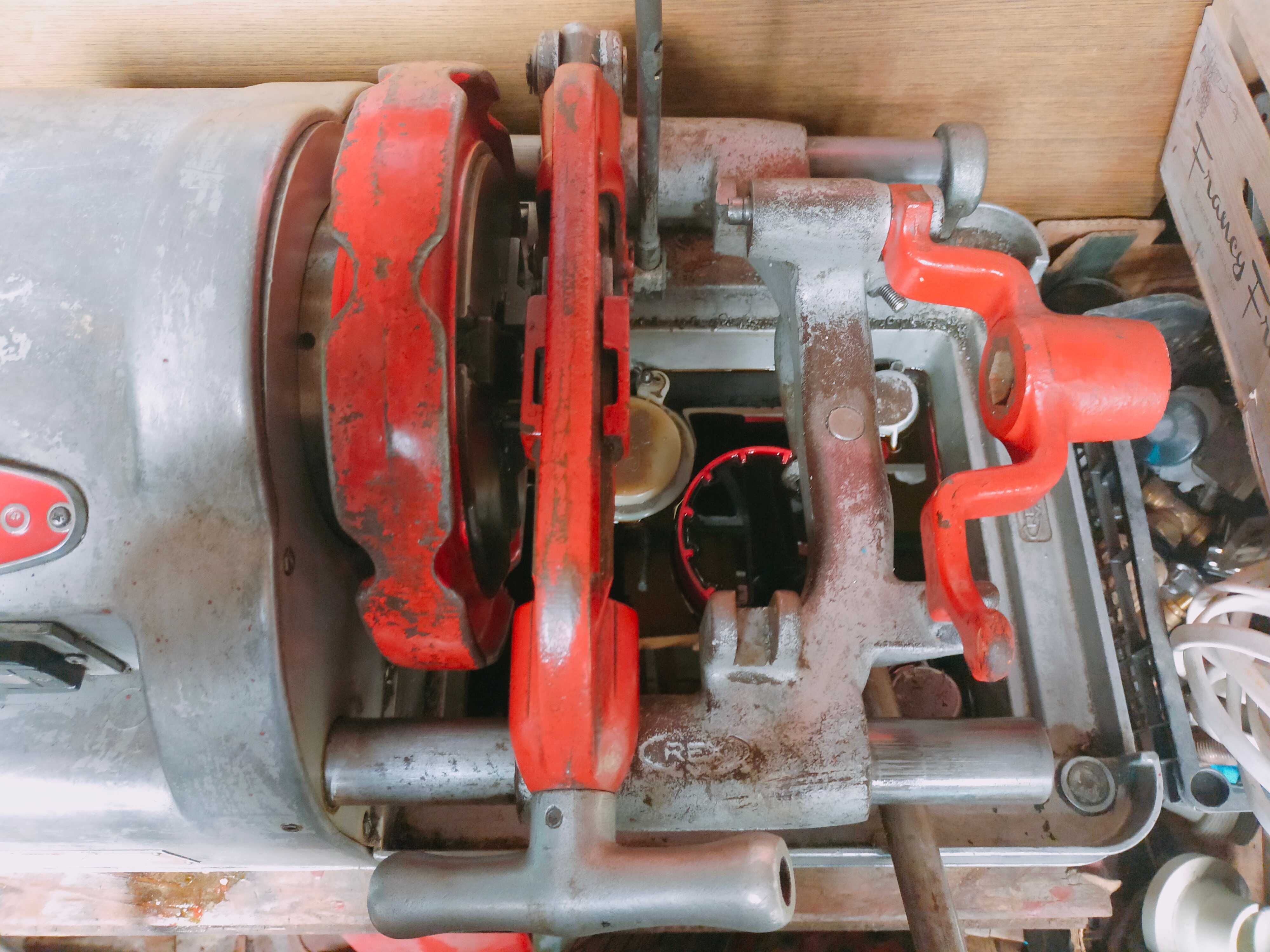 Gwintownica stacjonarna Super Ego (Rex Tool) model 50A. Używana