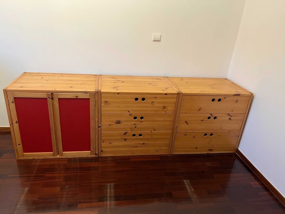 Móveis para quarto criança Ikea vintage em madeira maciça (2004)