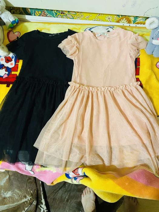 Фатінова сукня на дівчинку чорна,роже 104-110 розмір. В гарному стані,