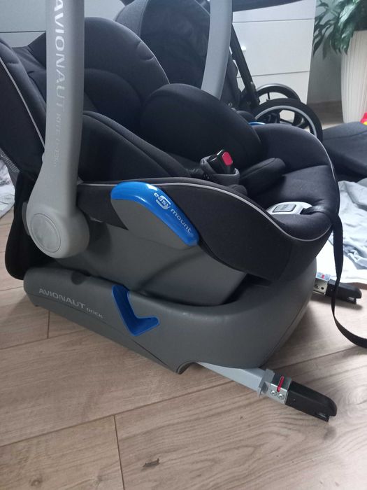 Wózek 2w1 + nosidełko z bazą + gratisy