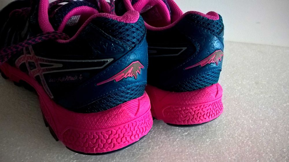 Asics Gel Fuji Attack 4 trailowe super ładne  warto