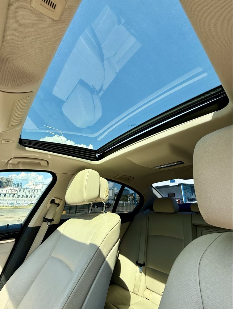 Продам BMW 528 ф10 автомат ZF 2.0 turbo