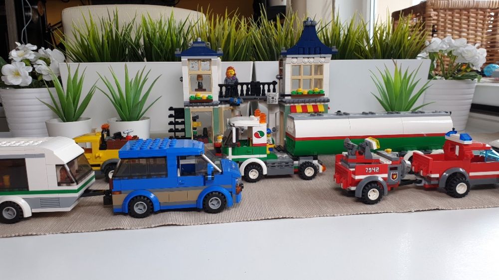 Lego City 7942, Terenowa ekipa ratunkowa