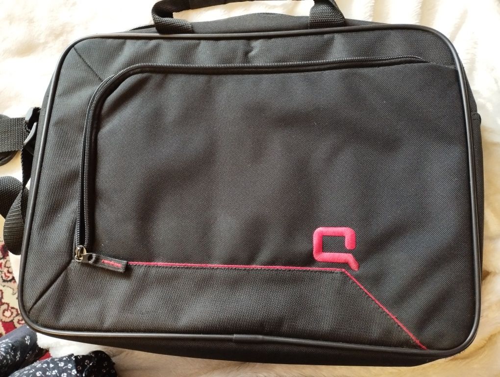Nowa torba na laptopa  40x29 z paskiem