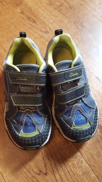 Buty clarks rozmiar 26 ale bardziej 25