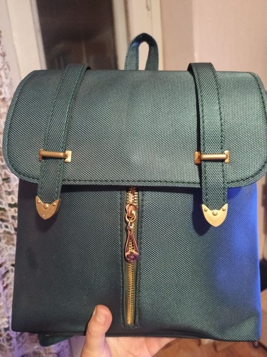 Недорого рюкзак женский новый.