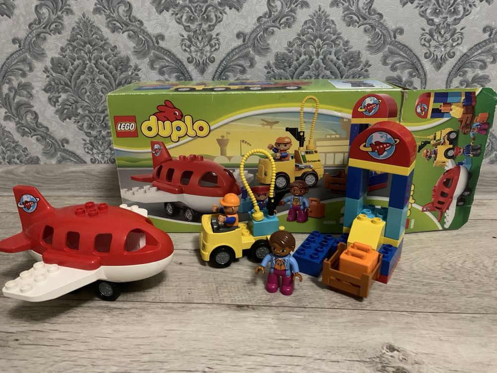 Конструктор Лего Аеропорт 10590 Lego Duplo
