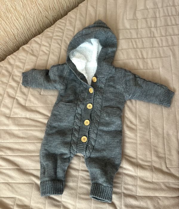 Дитячий теплий комбінезон в розмірі 68