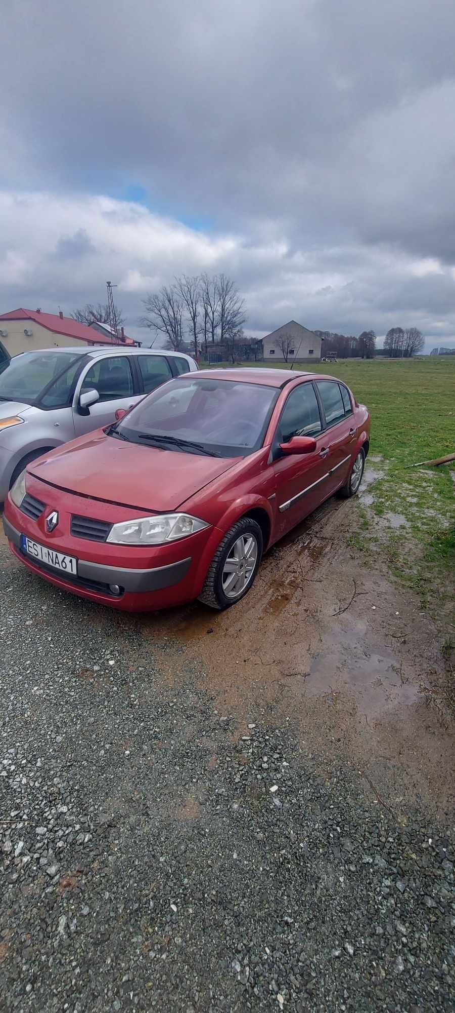 Sprzedam Renault megan z uszkodzonym silnikiem