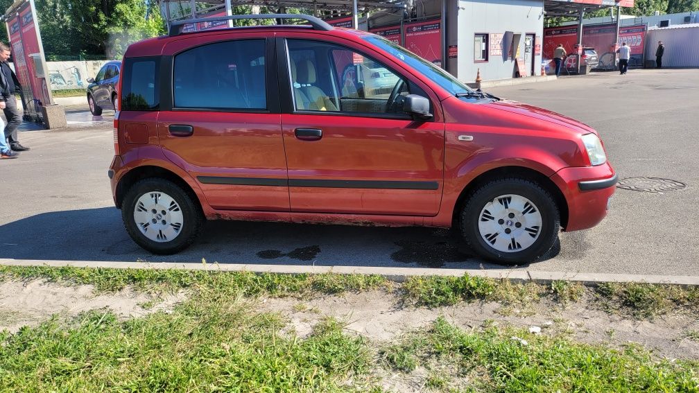 Fiat Panda 2006 рік.