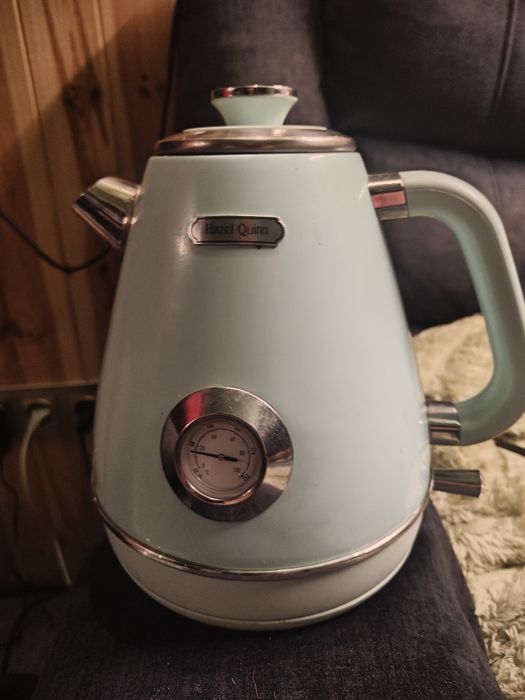 Czajnik elektryczny Hazel Quinn Retro