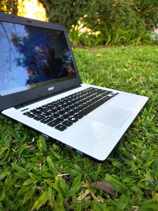 Portátil Acer | SSD 256GB | Windows 11 Home | Microsoft Office 2024