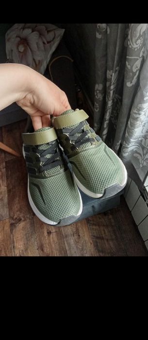 Lekkie wygodne chłopięce buty adidas khaki