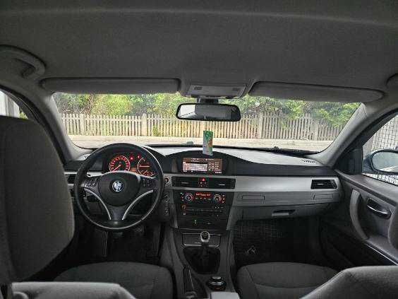 BMW e91 seria 3 touring 320d 163km