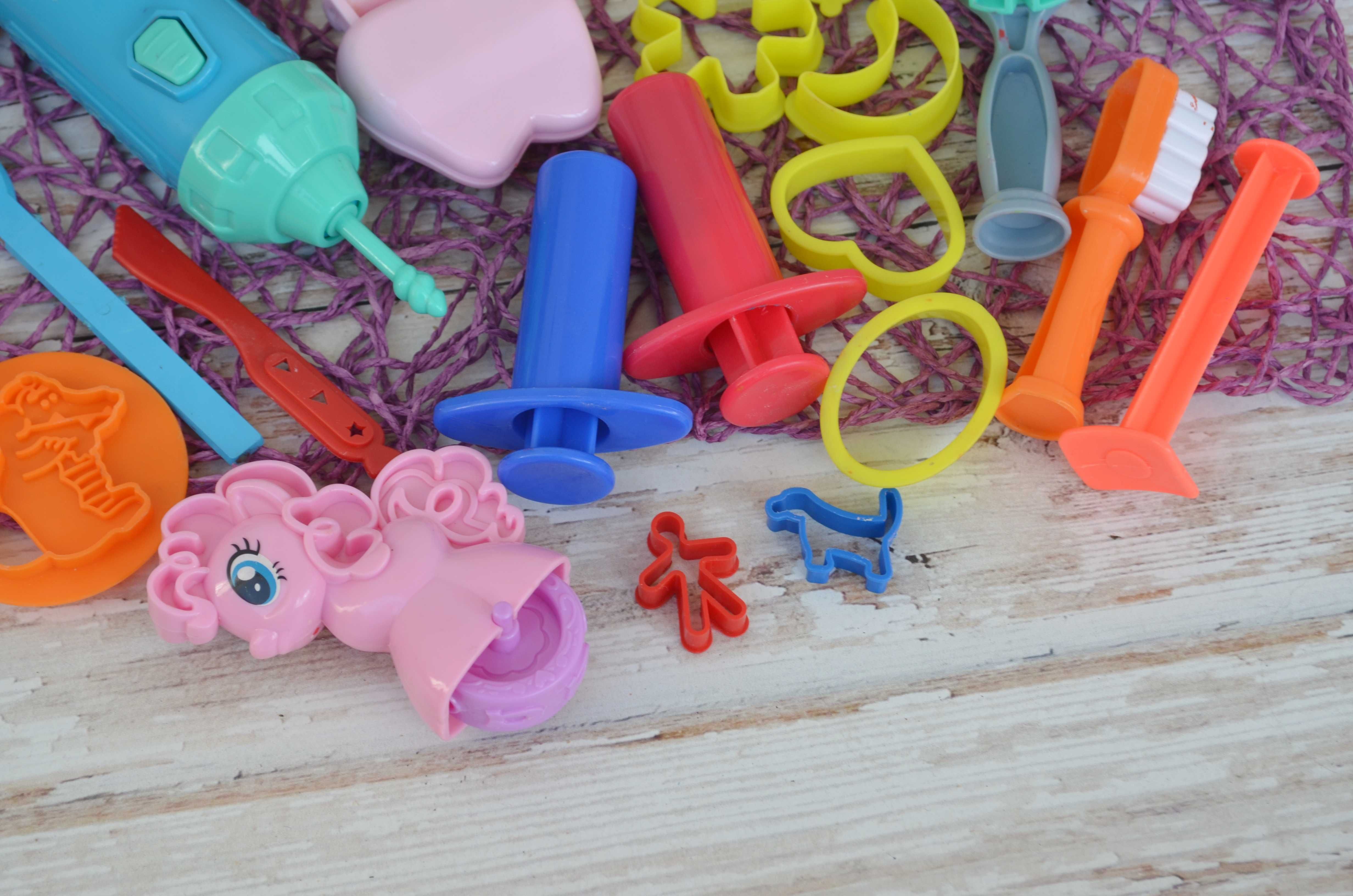 набір для ліплення пластиліном Play Doh містер зубастик форми різні
