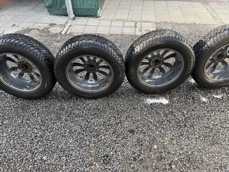 Шины Hakkapelitta 9 suv 235 60 R18 с дисками и датчиками давления