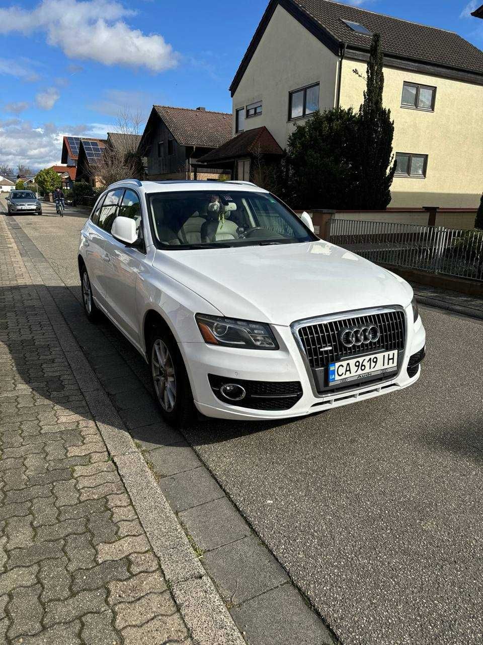 Продам AUDI Q5 2.0