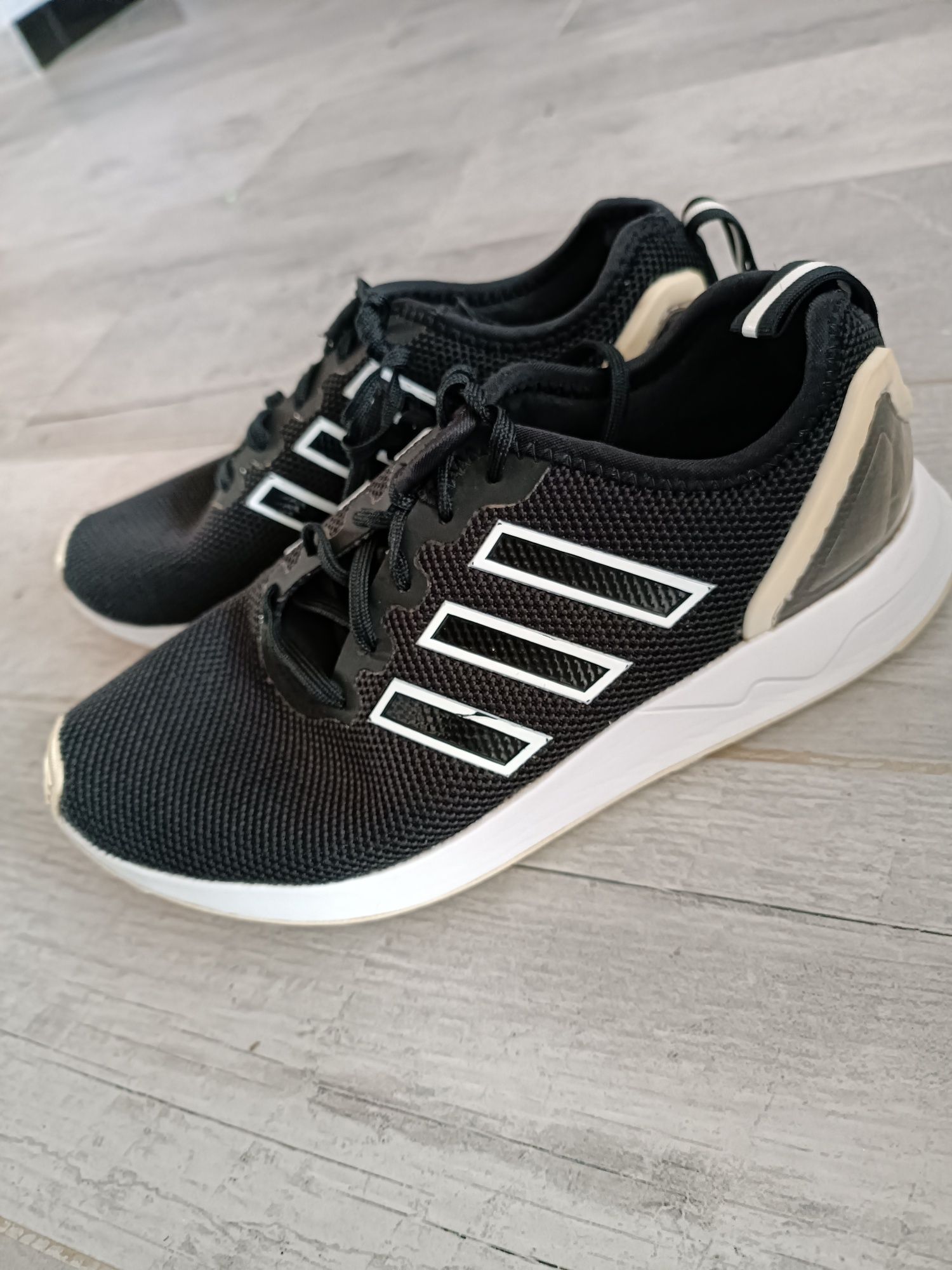 Buty sportowe adidas