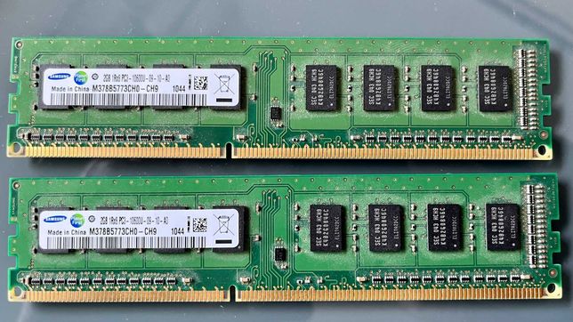 Samsung DDR3 2GB 1Rx8-PC3-10600U-09-10-A0 - 2 modulos