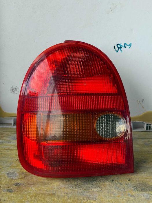 Farolim traseiro Esquerdo Opel Corsa B
